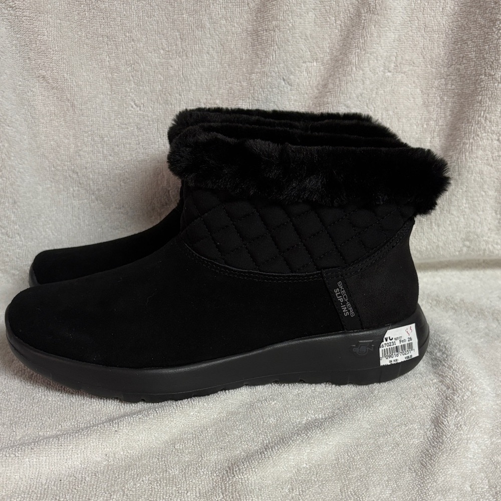 Skechers Slip Ins Women's Black Quilted Winter Boots - Picture 5 of 9